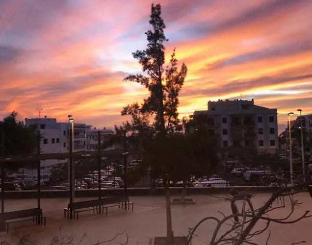 Casa Krisma, Fabulous Modern Spacious 2 Bedrooms Apartment, Remote Work, Fast Wifi, Parking And Ac Lejlighed