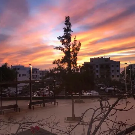 Casa Krisma, Fabulous Modern Spacious 2 Bedrooms Apartment, Remote Work, Fast Wifi, Parking And Ac Apartman