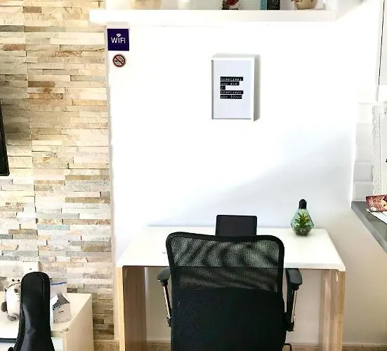 Casa Krisma, Fabulous Modern Spacious 2 Bedrooms Apartment, Remote Work, Fast Wifi, Parking And Ac Costa Adeje