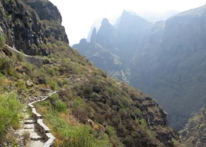 Casa Krisma, Fabulous Modern Spacious 2 Bedrooms Apartment, Remote Work, Fast Wifi, Parking And Ac * Costa Adeje