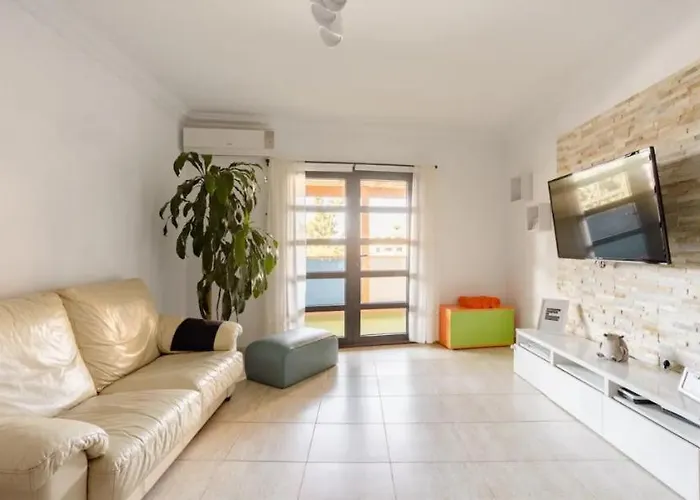 Casa Krisma, Fabulous Modern Spacious 2 Bedrooms Apartment, Remote Work, Fast Wifi, Parking And Ac Daire