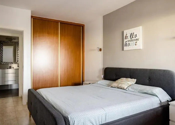 Casa Krisma, Fabulous Modern Spacious 2 Bedrooms Apartment, Remote Work, Fast Wifi, Parking And Ac * 아데제